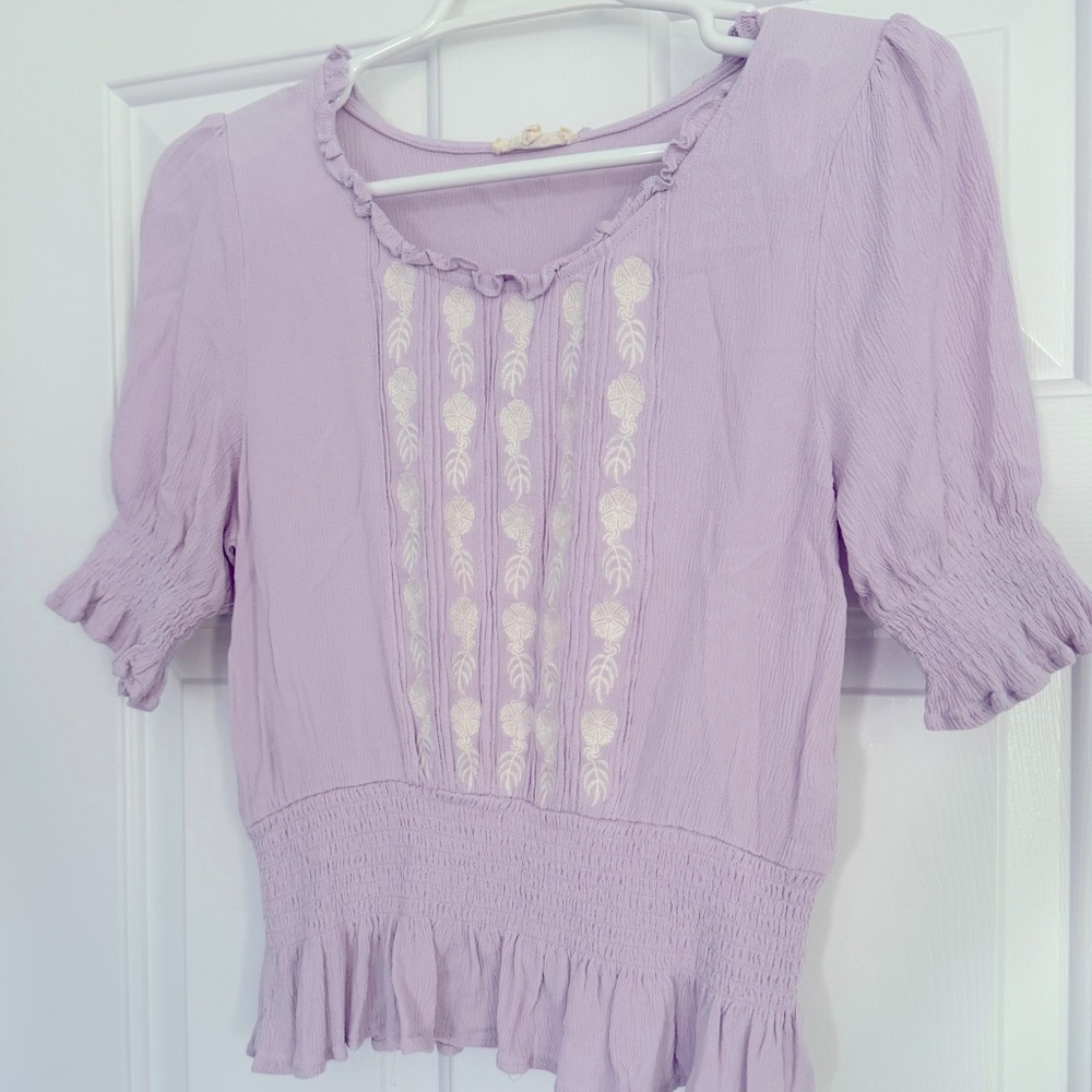 Lilac Blouse Size Medium Boutique Brand in Loom